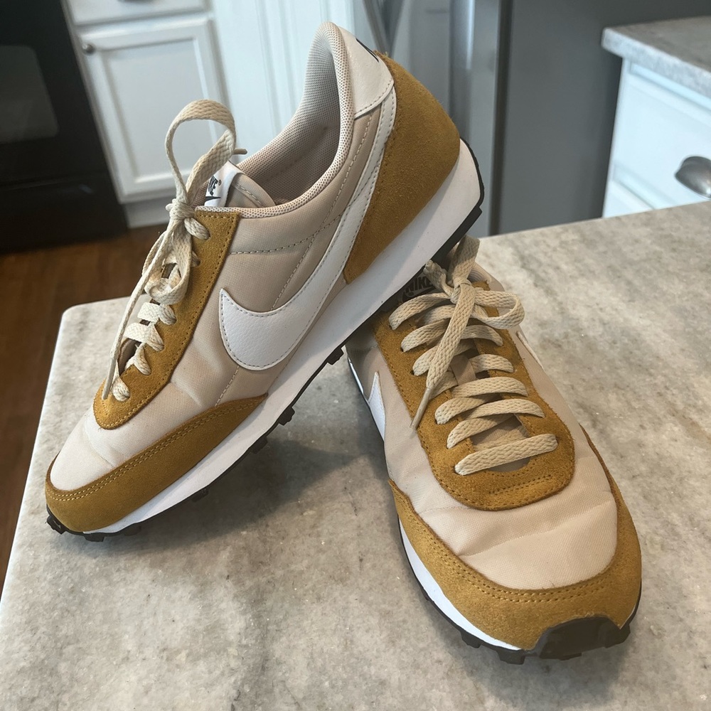 Nike Daybreak Sneakers